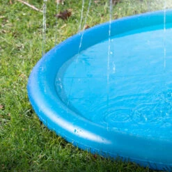 CoolPets Splash Pool Water Sprinkler -Happy Hundchen Geschaft coolpets splash pool sproeier 174283 0500 none